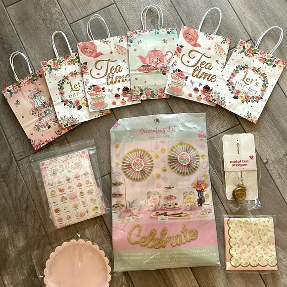 Girls tea party decorations bags banner decor bingo plates napkins - Picture 2 of 5